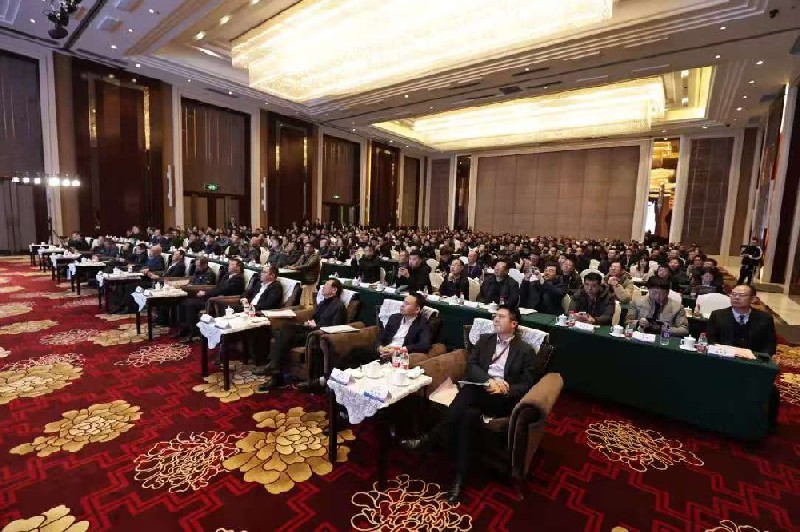 再轉(zhuǎn)型  啟新程---2025濟(jì)源鋼鐵銷售工作會議錨定發(fā)展新目標(biāo)